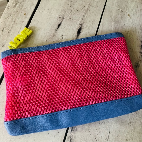 2/10$ new IPSY makeup bag - Picture 1 of 3